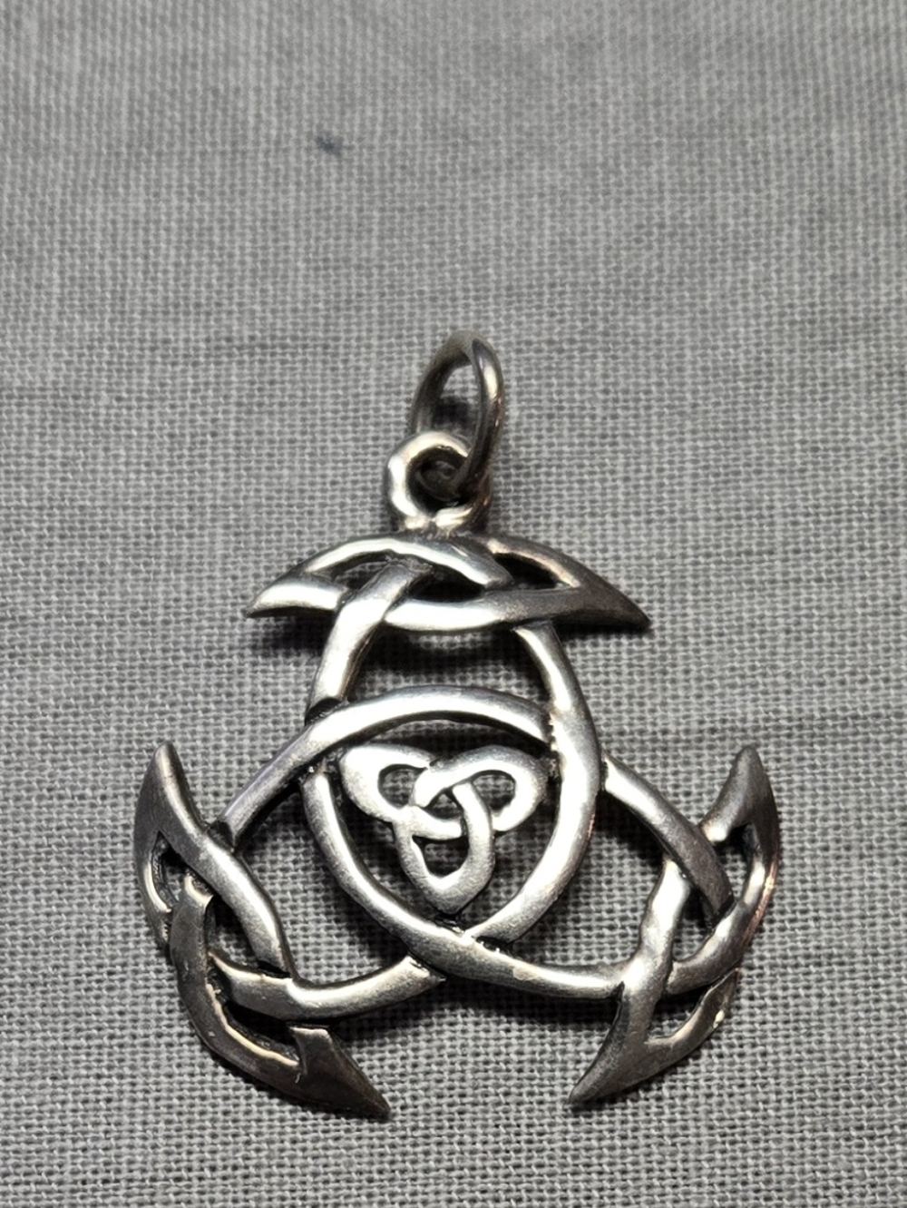 (3 for $10!) Celtic Knot Silver Pendant - Intricate Triquetra Design